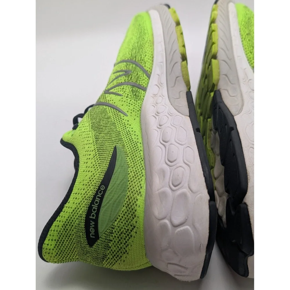New Balance Men's 9.5D 880 v12 Men's Running Shoes Lime Green Black M880L12